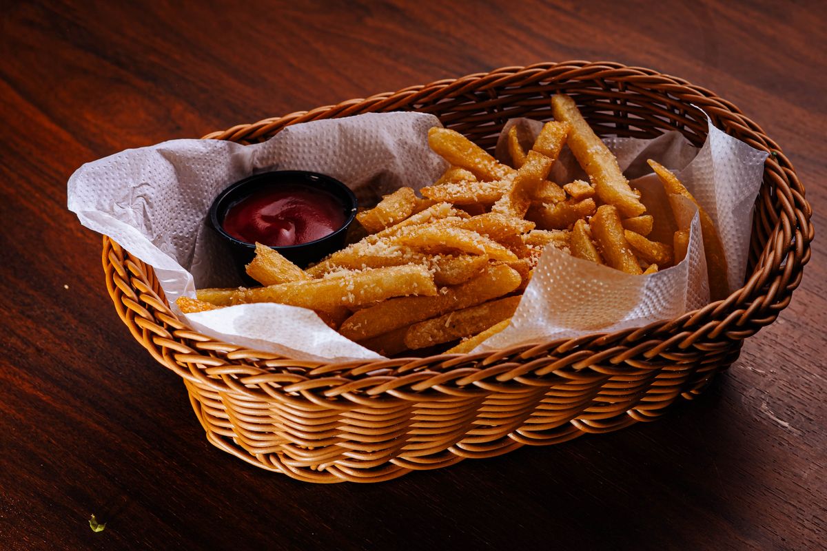 Frytki z parmezanem